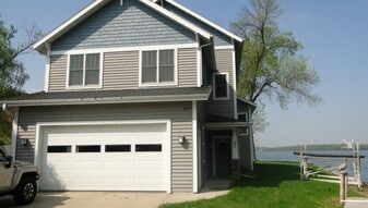 Building Photo - 1312 Pocahontas Dr