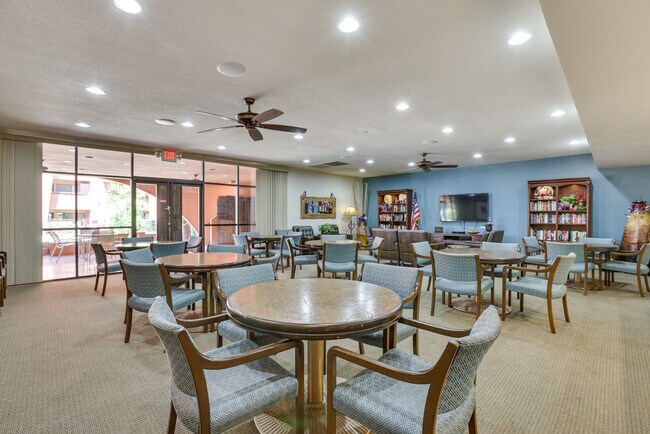 Building Photo - 12212 N Paradise Village Pkwy W