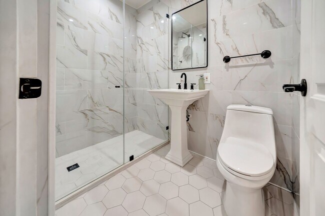 Building Photo - 7847 Apperson St