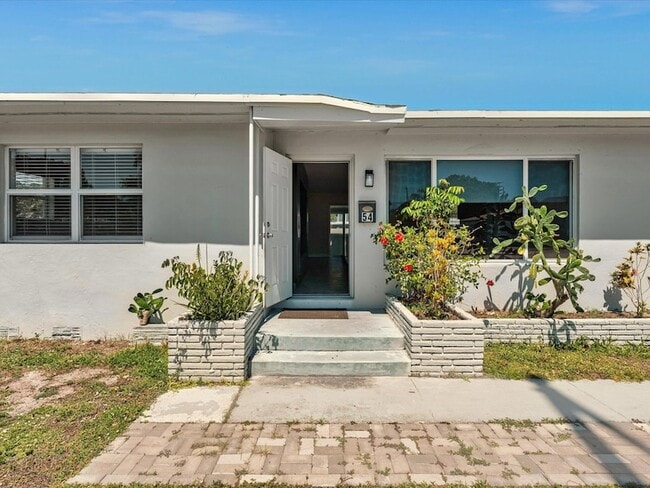 Building Photo - 54 SW 16th St