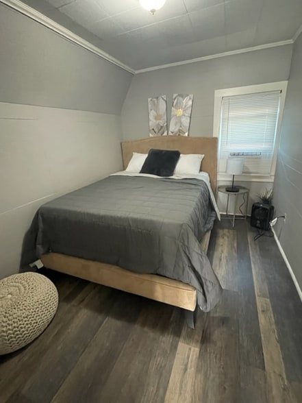 Building Photo - 395 Berwick St