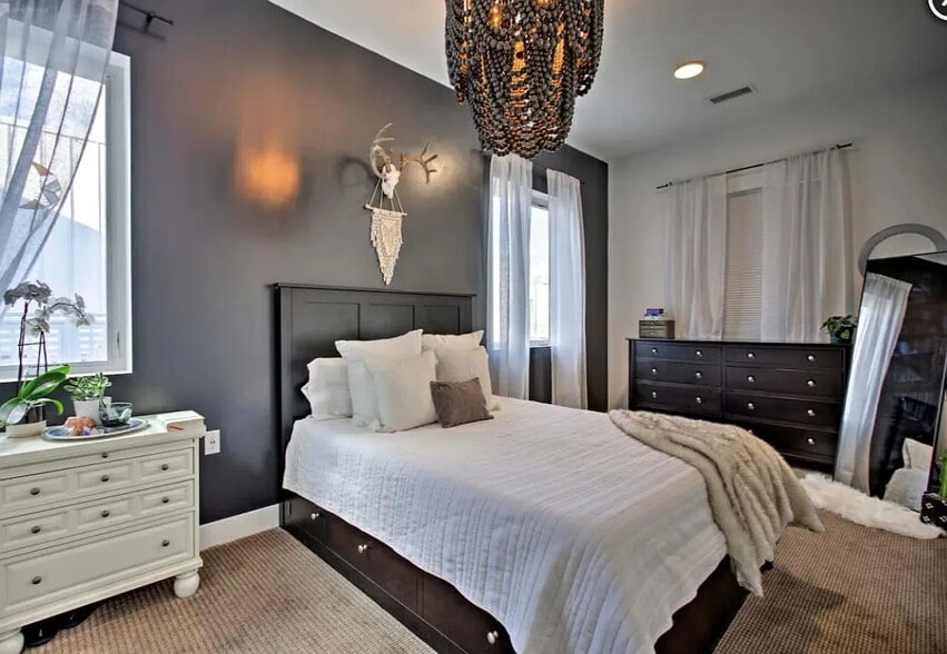 Building Photo - 2530 Lawrence St