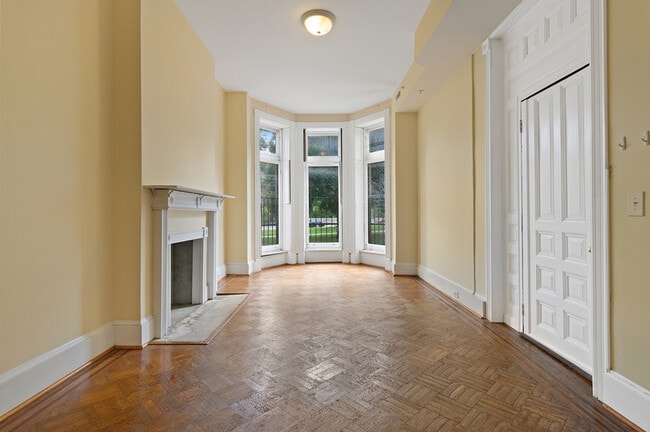 Building Photo - 1729 Park Ave