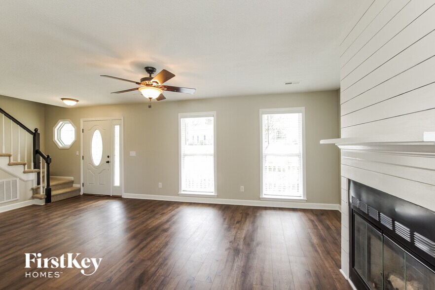 Building Photo - 1703 Glenn Meade Dr