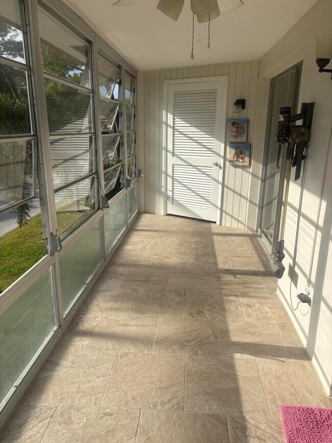 Building Photo - 2600 SE Ocean Blvd