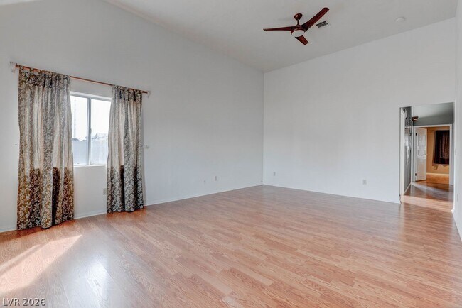 Building Photo - 4880 Dorrell Ln