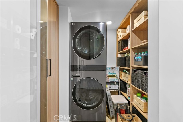 Building Photo - 635 E Magnolia Blvd