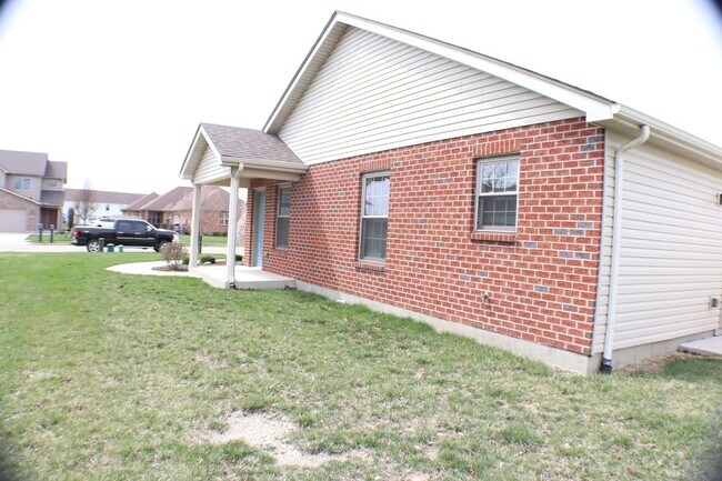 Building Photo - 2213 Morning Glory Dr
