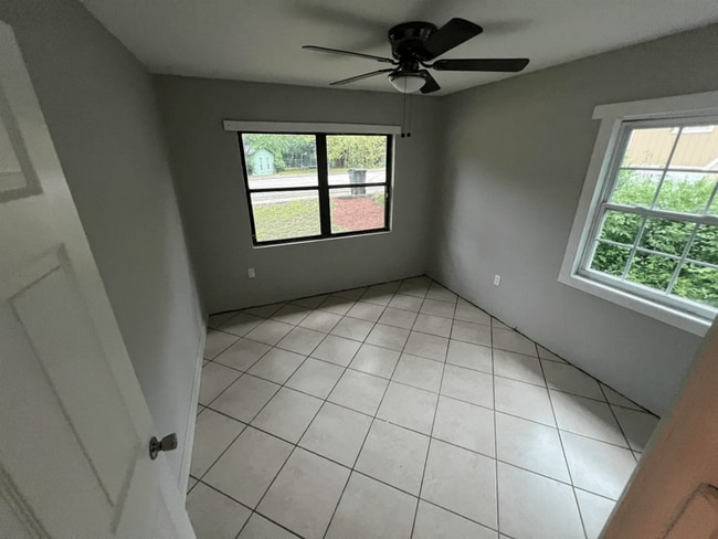 Building Photo - 1240 Levy Ave