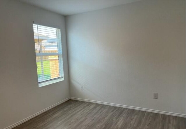 Building Photo - 3027 Shore Lark