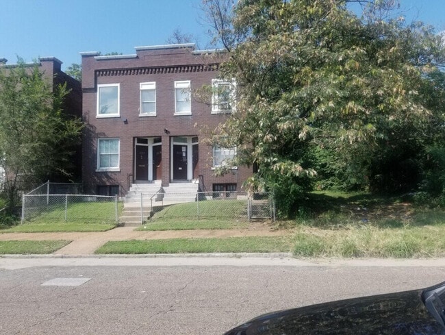 Building Photo - 2125 E Obear Ave
