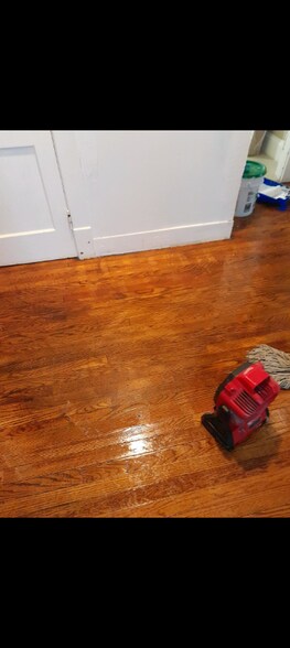 Building Photo - 920 Chicopee St