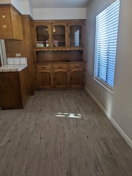 Building Photo - 3161 W Swift Ave