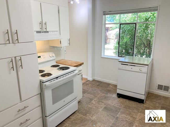 Building Photo - Home in South Boulder for Fall Pre-Lease!