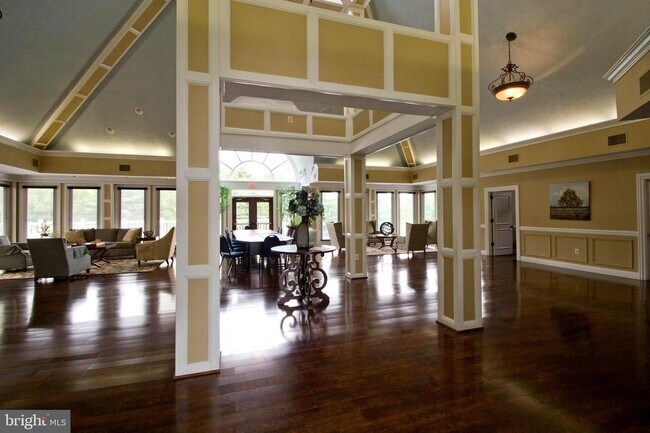Building Photo - 2575 Blue Water Blvd