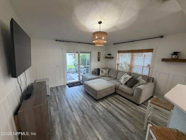 Building Photo - 11058 Miata Ct