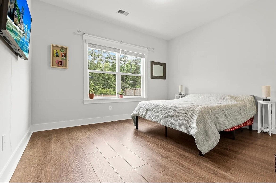 Building Photo - 256 Fiddleback Dr