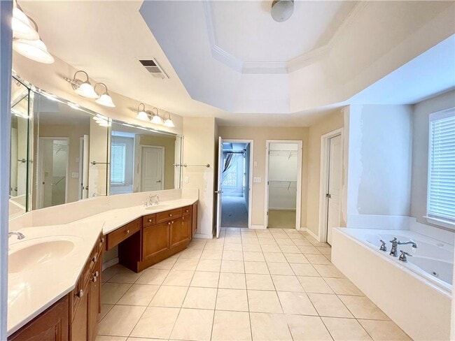 Building Photo - 555 Vinings Springs Dr SE