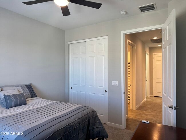 Building Photo - 250 W Queen Creek Rd