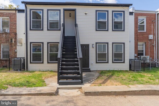 Building Photo - 1252 Owen Pl NE