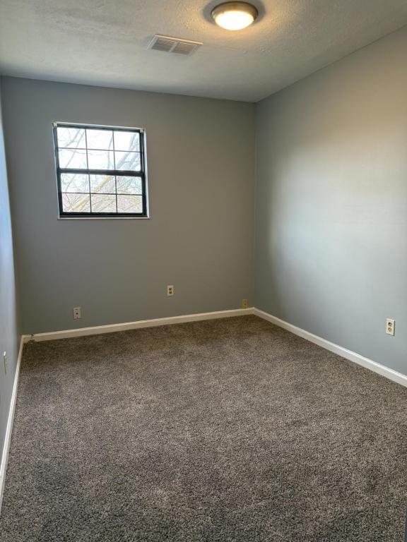 Building Photo - 1210 Clear Ridge Ln