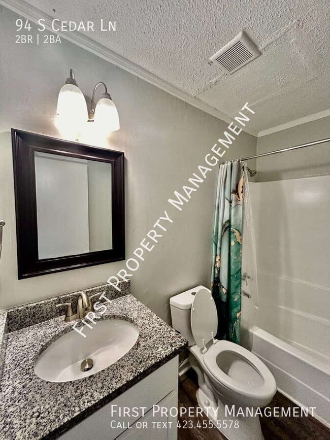 Building Photo - 94 S Cedar Ln