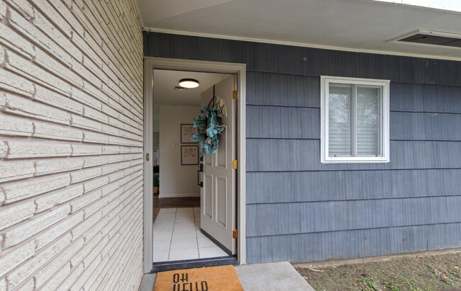 Building Photo - 165 Antigua Dr