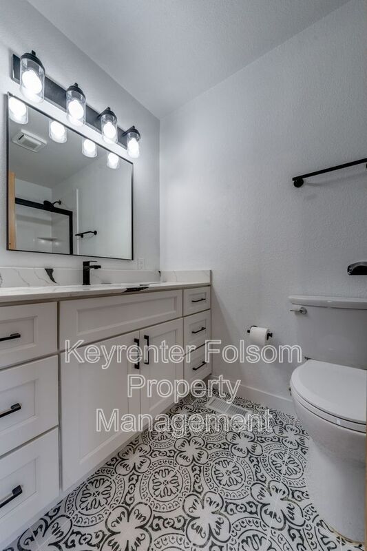 Building Photo - 5800 McKinley Dr