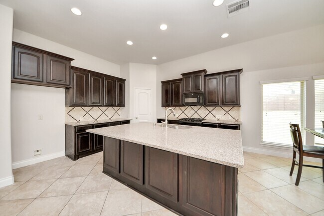 Building Photo - 2429 Lost Bridge Ln