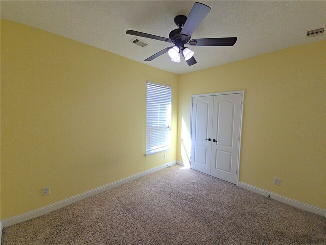 Building Photo - 16014 Peach Bluff Ln