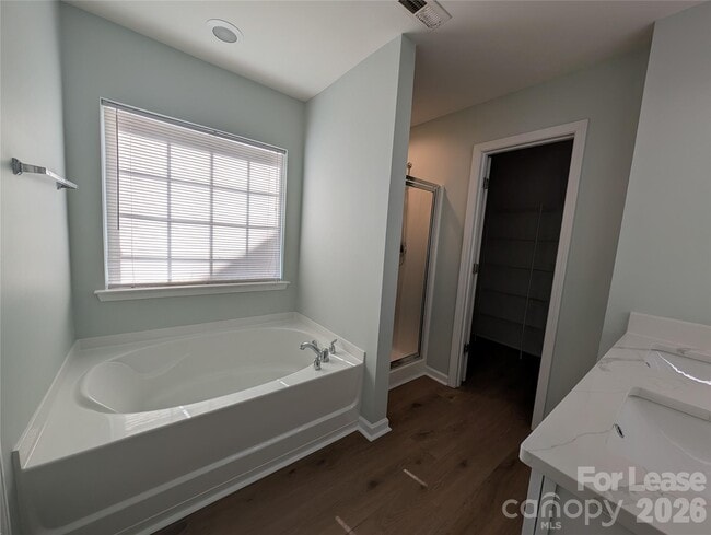 Building Photo - 11307 Breezehill Ln