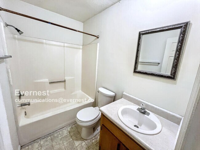 Building Photo - 3614 Glendon Dr