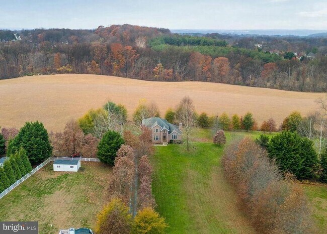Building Photo - 39 N Friendship Ct