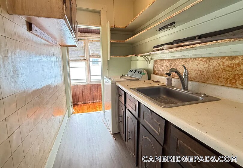 Primary Photo - 57 Rindge Ave