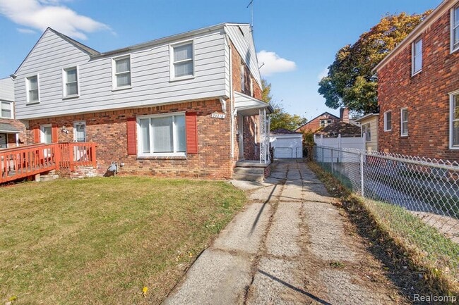 Building Photo - 20216 Regent Dr