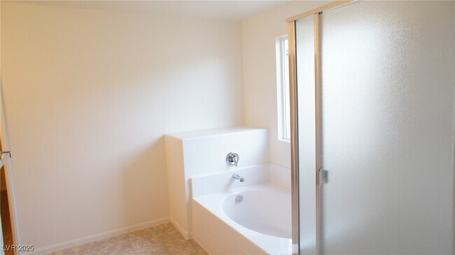 Building Photo - 10720 Elfstrom Ave