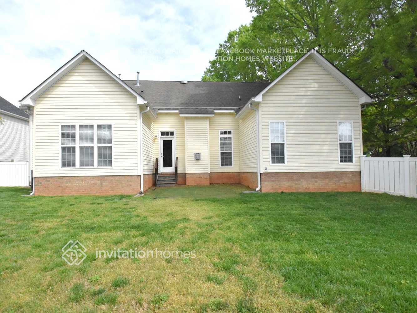 Building Photo - 136 Elizabeth Hearth Rd