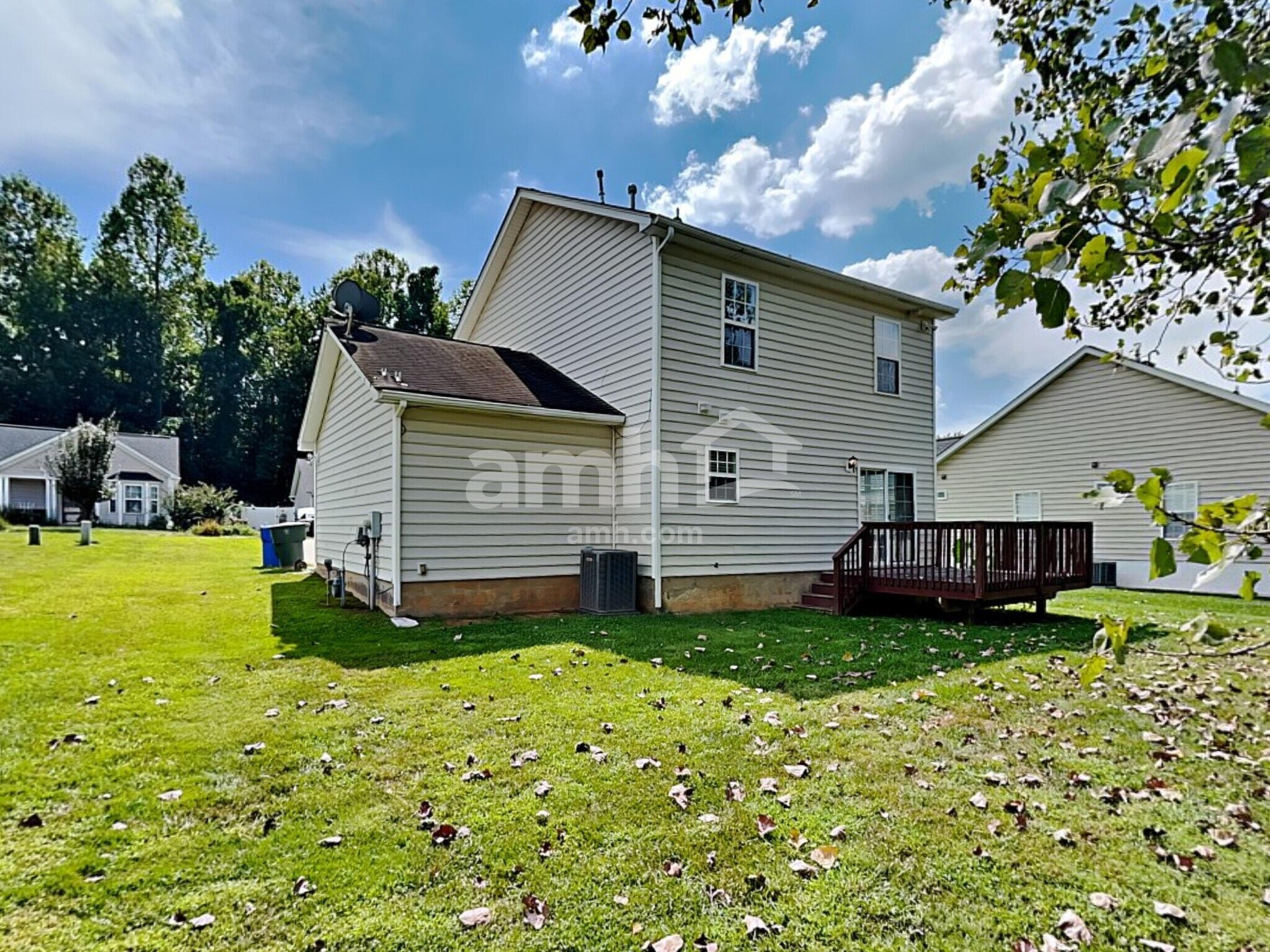 Building Photo - 125 Everett Park Dr