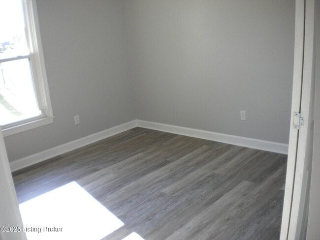 Building Photo - 5416 Lovers Ln