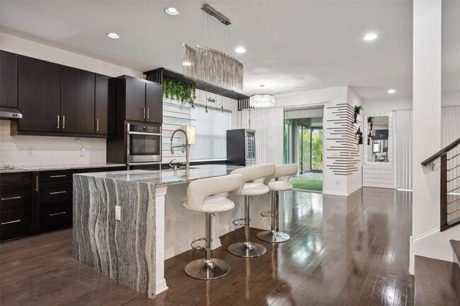 Building Photo - 10319 Stallion Flds Wy