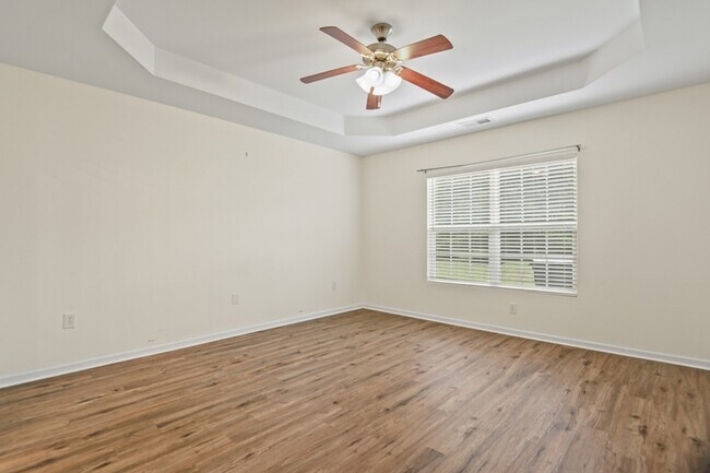 Building Photo - 465 Green Park Ln