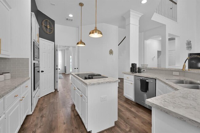 Building Photo - 163 N Concord Forest Cir