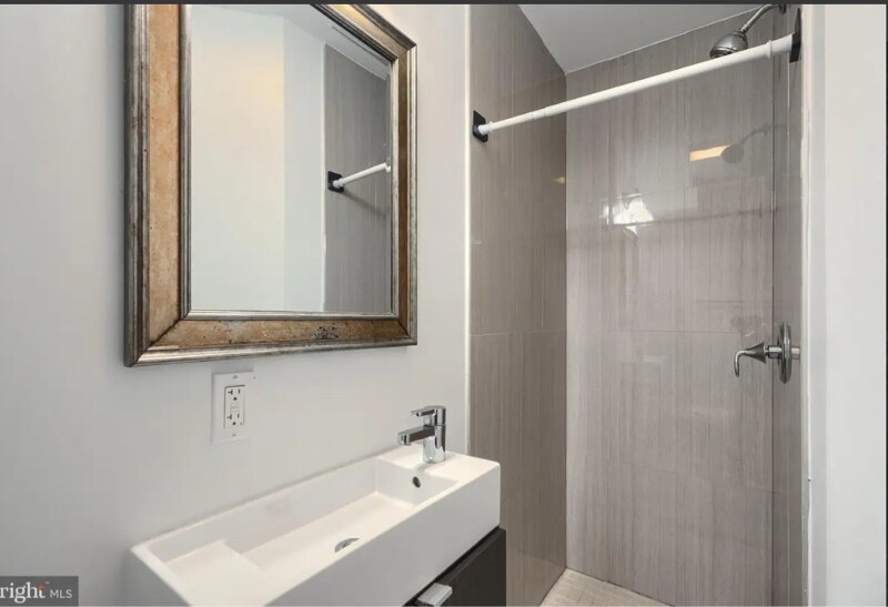 Building Photo - 930 Washington Blvd