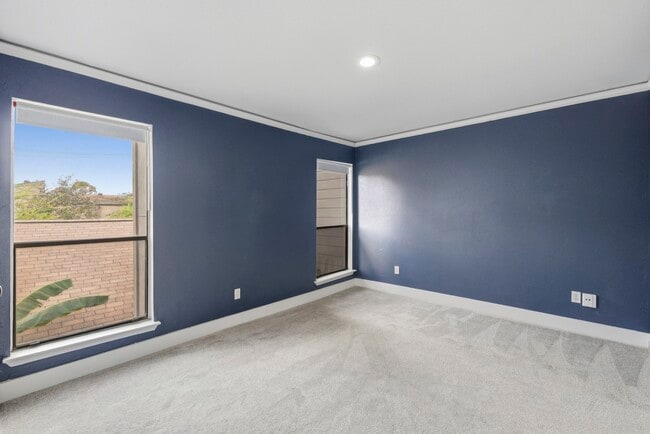 Building Photo - 1063 Country Pl Dr