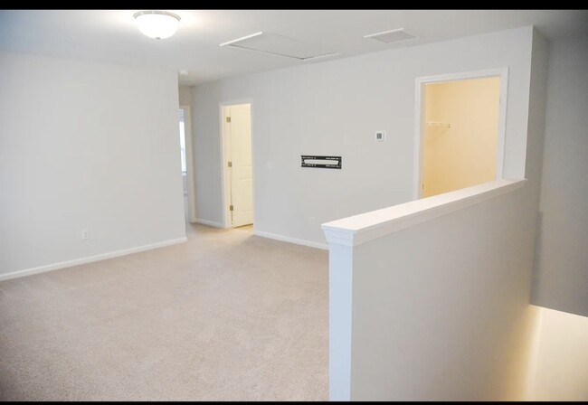 Building Photo - 156 Surfbird Rd
