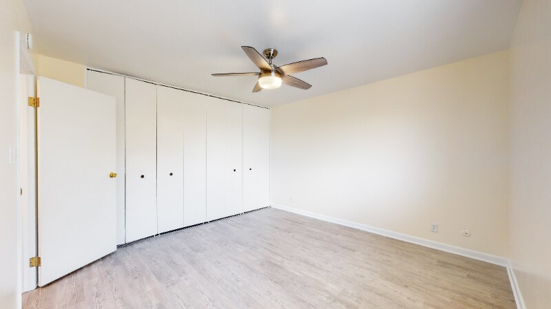 Building Photo - 407 Corona Ave