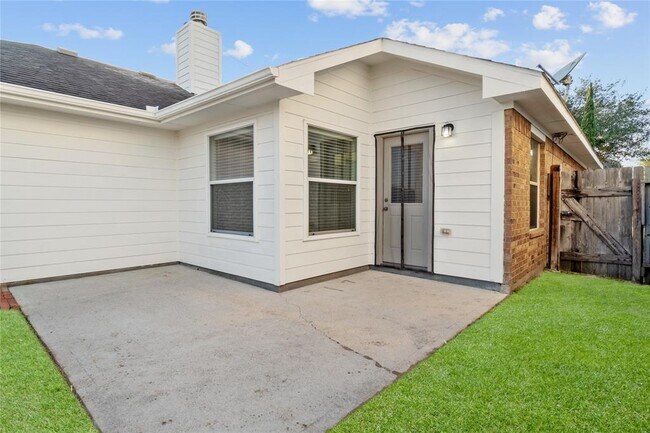 Building Photo - 2818 Lockeridge Pines Dr