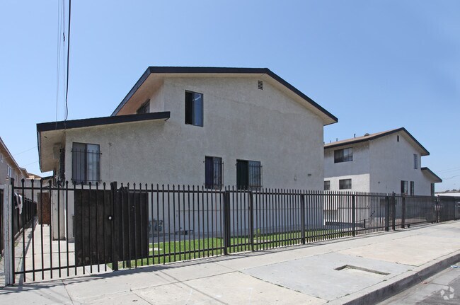 Building Photo - 1217 Bullis Rd