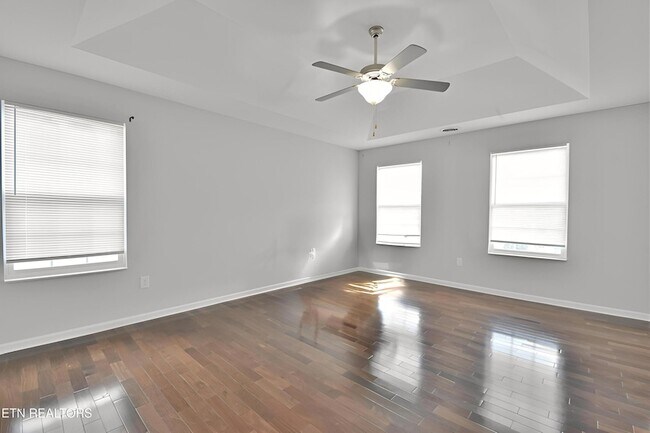Building Photo - 3032 Oakwood Hills Ln