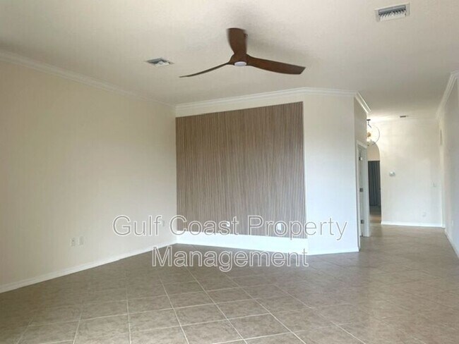 Building Photo - 10485 Crooked Crk Dr